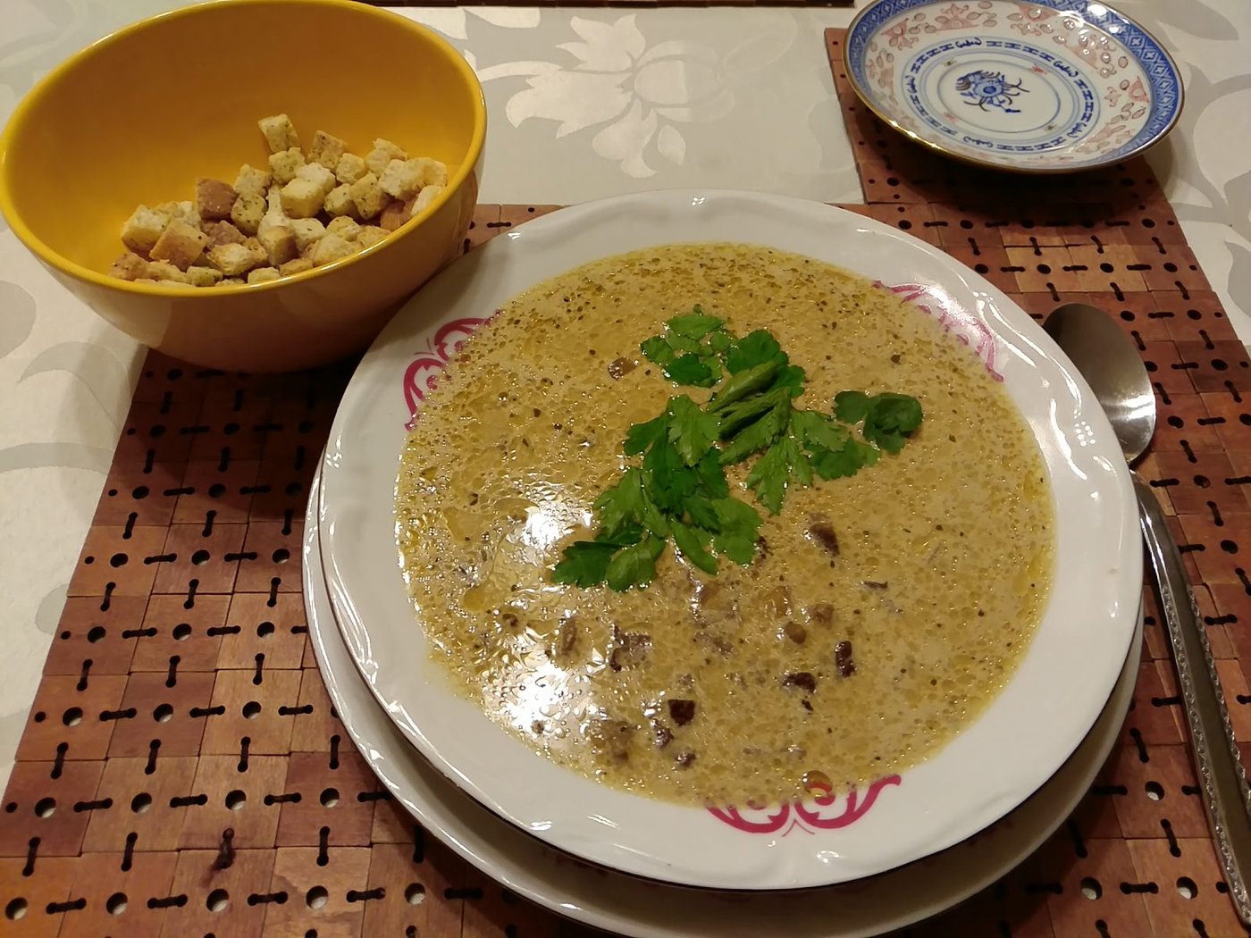Kremalı Mantarlı Çorba Tarifi